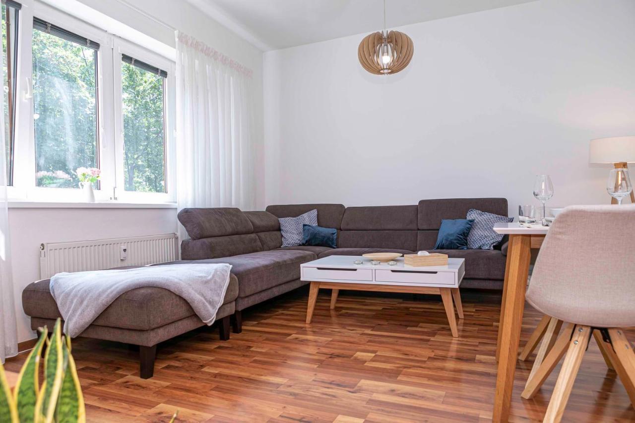 Castle View Apartment With Free Parking Bratysława Zewnętrze zdjęcie