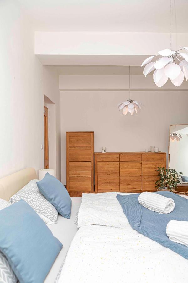Castle View Apartment With Free Parking Bratysława Zewnętrze zdjęcie