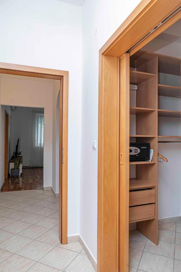 Castle View Apartment With Free Parking Bratysława Zewnętrze zdjęcie