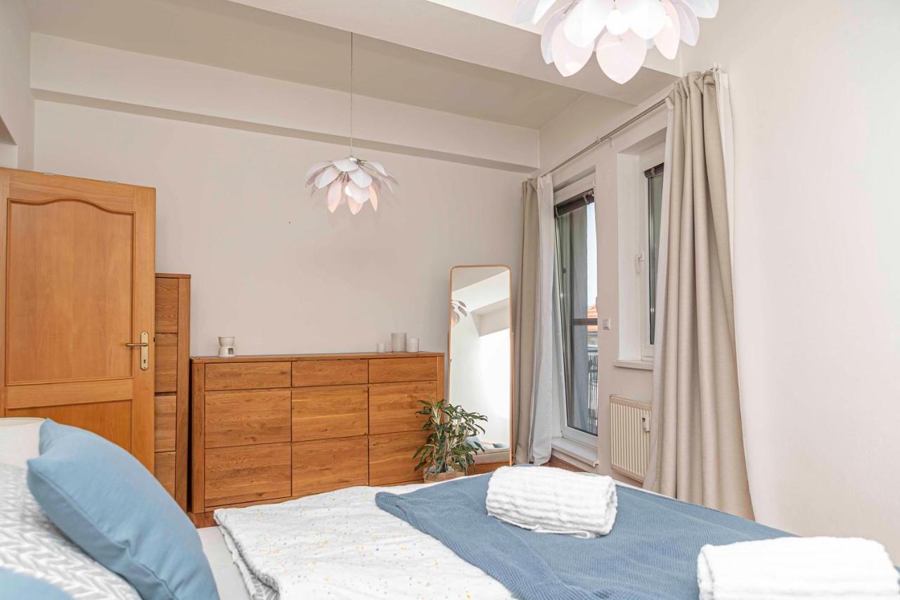 Castle View Apartment With Free Parking Bratysława Zewnętrze zdjęcie