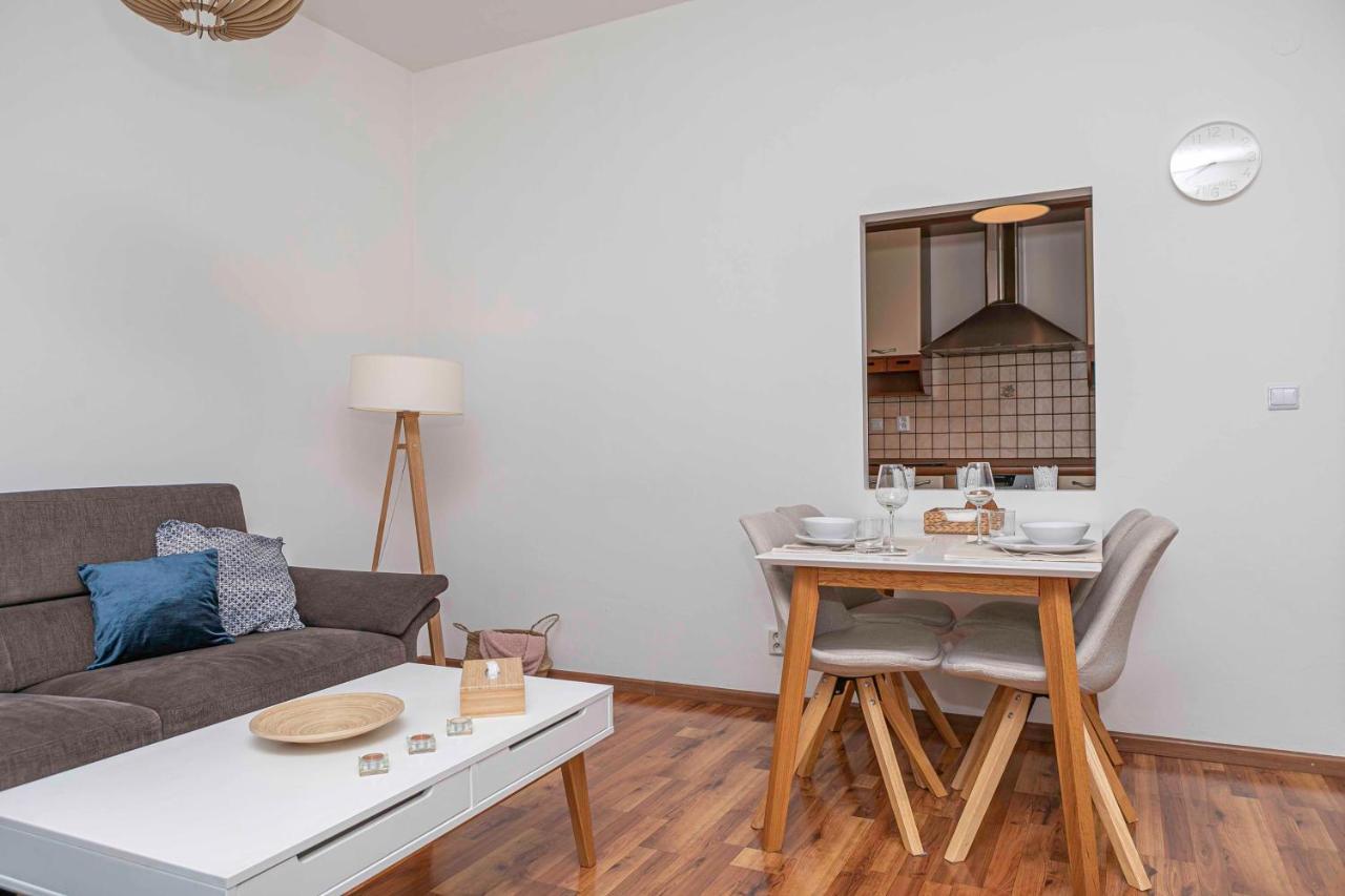 Castle View Apartment With Free Parking Bratysława Zewnętrze zdjęcie